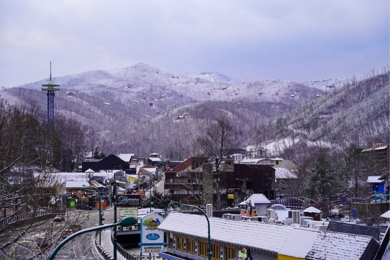 Best Time to Go to Gatlinburg for Snow